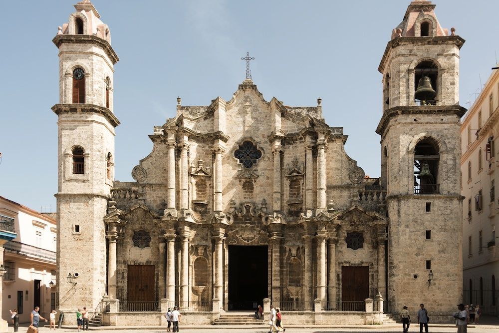 la habana (copia)   catedral shutterstock_238631992 copia